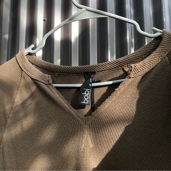 Bobi of Los Angeles NWT knit top with natural edges - Picture 7 of 8